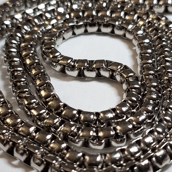 Crossbody Handbag Chain! Rounded Box Link Chain in Silver! - Picture 1 of 3